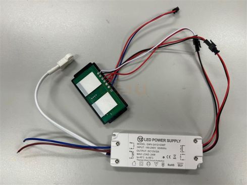 Driver LED 12V 2A 24W con doble interruptor táctil y salida 230V para calefacción de espejos – Modelo GWV-2412+GWP
