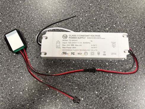 Driver LED Q24U 24V 96W con regulador táctil – Modelo TZ-9624C – Para iluminación LED de espejos
