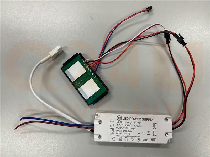 Driver LED 12V 2A 24W con doble interruptor táctil y salida 230V para calefacción de espejos – Modelo GWV-2412+GWP